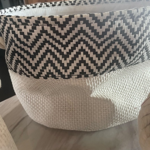 SET OF 3 SMALL BLACK AND WHITE STORAGE BASKETS - Picture 4 of 13